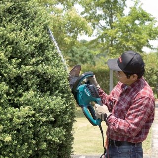 NOŻYCE ELEKTRYCZNE DO ŻYWOPŁOTU 670W 65CM MAKITA