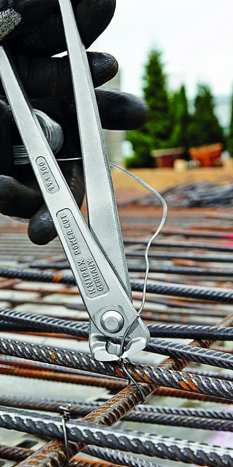 OBCĘGI ZBROJARSKIE CYNKOWANE O ZWIĘKSZONYM PRZEŁOŻENIU 300MM KNIPEX