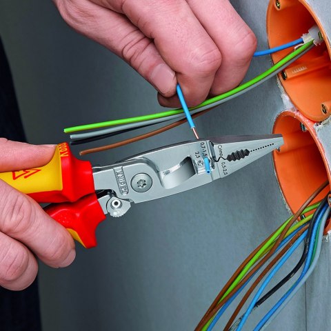 SZCZYPCE DO PRAC ELEKTROINSTALACYJNYCH 6W1 KNIPEX