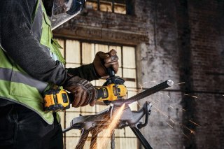 SZLIFIERKA KĄTOWA AKUMULATOROWA 125 MM XR 18V 1*6.0AH T-STAK DEWALT