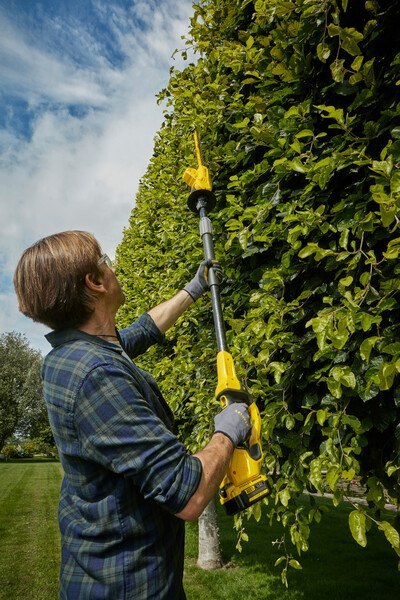 AKUM. NOŻYCE DO ŻYWOPŁOTU NA WYSIĘGNIKU 45CM V20 18V 1*4.0AH STANLEY