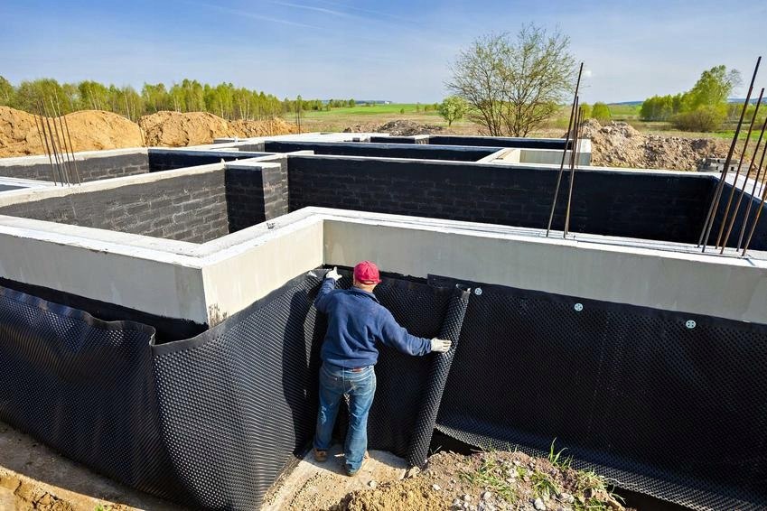 FOLIA KUBEŁKOWA FUNDAMENTOWA IZOLACJA PIONOWA FUNDAMENTÓW 400g 1m x 20mb Stan opakowania oryginalne